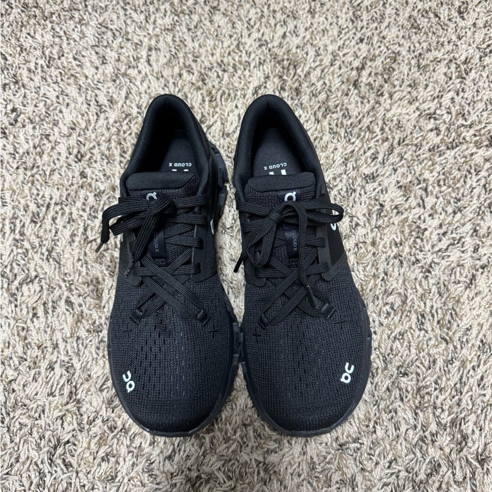 On Women’s Cloud X 4 Sneakers